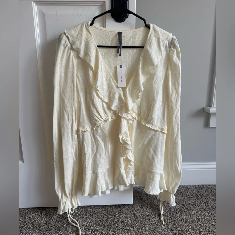 By anthropology ruffle cream long sleeve top - Picture 1 of 4